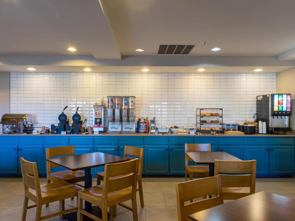 Country & By Radisson, Kings Dominion , Va 3*